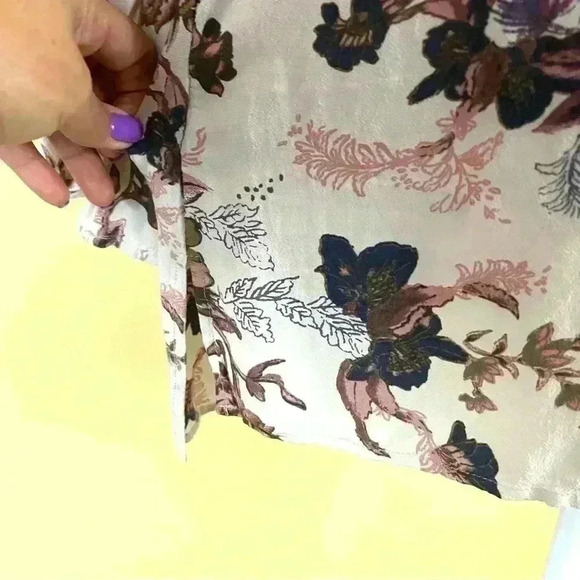 Free People Floral Rayon Cross Strap Bell Sleeve Shift Tunic Blouse Size XS - Picture 14 of 16